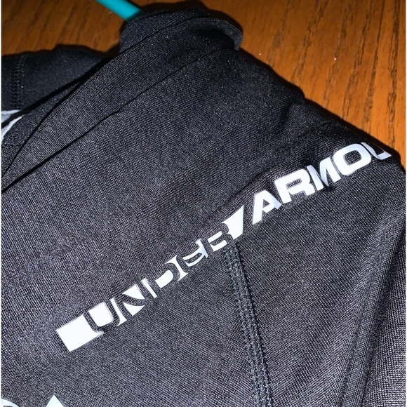 UNDER ARMOUR Men's XL  Black Loose Fit HeatGear Hoodie Long Sleeve Shirt Gym - Picture 1 of 4